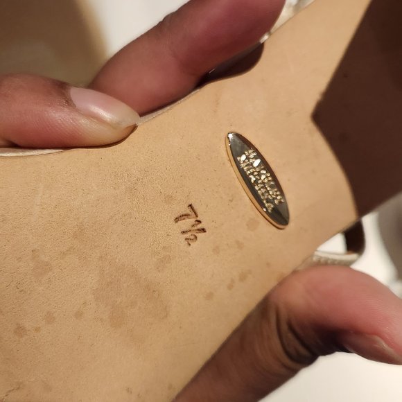 Badgley Mischka wedding sandals - Picture 2 of 4